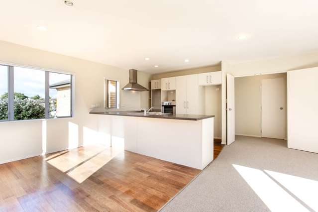 15 Raabia Close Parakai_4