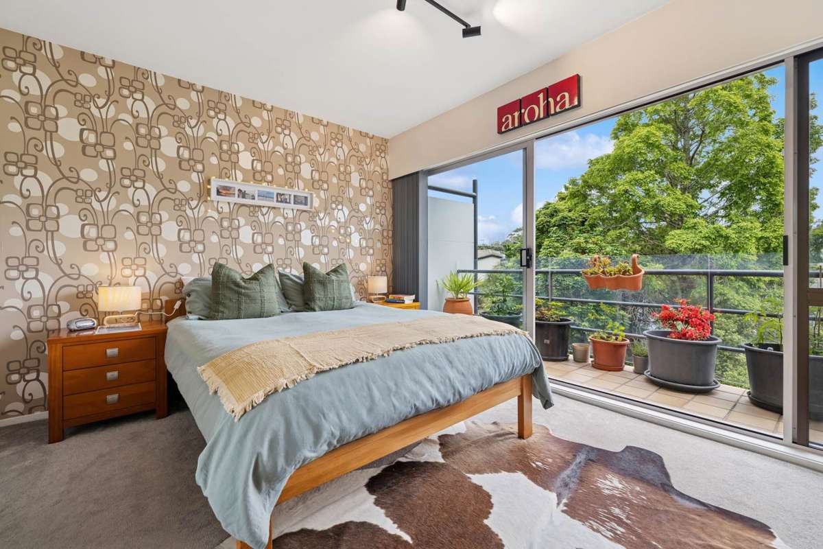 11/6 Sarsfield Street_3