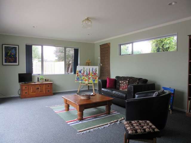 53 Ngaio Road Waikanae_2