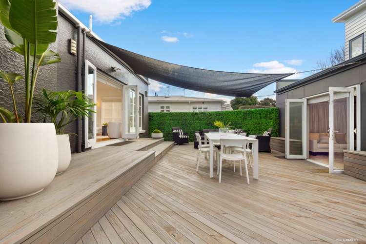 1 Hollywood Avenue Epsom_15