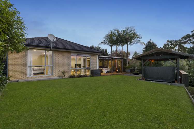 8 Louvain Place Greenhithe_4