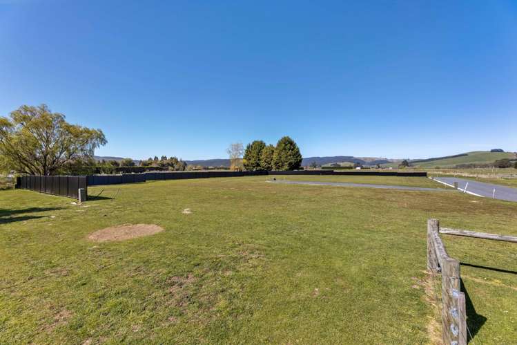 Constitution Avenue Milton_10