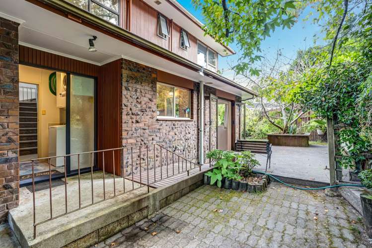 1/30 Ravenwood Drive Forrest Hill_13