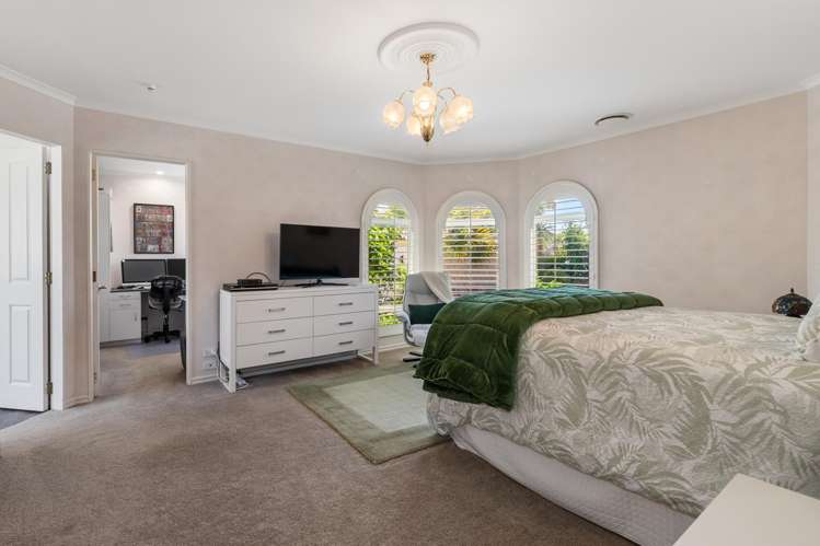 2 Florida Key Papamoa_12