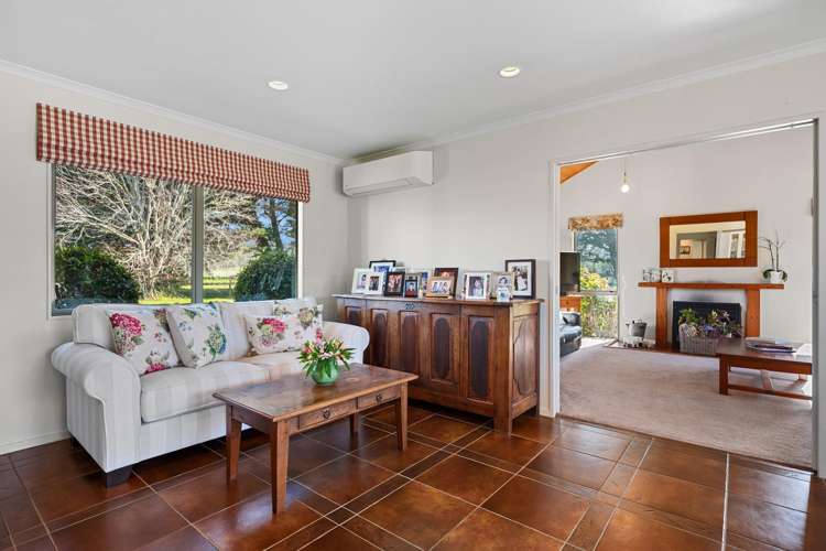 19 Valley Road Waitoki_8