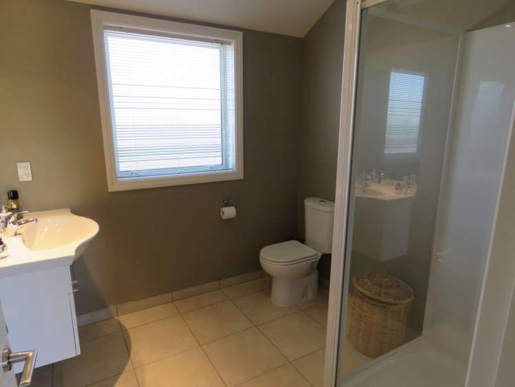 4 Westpark Close Allenton_8