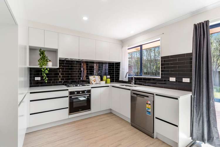 90 Bluebird Crescent Unsworth Heights_8