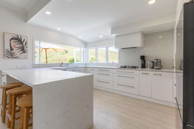 54 Punawaitai Road Pourerere_3