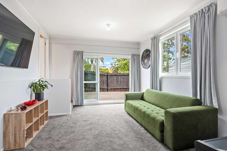 43 McClintock Road Massey_18