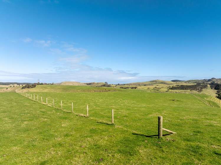 88 Lake Road Kawhia_23