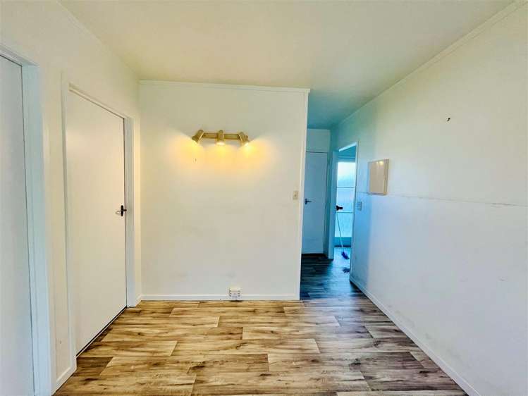 2/108 Golf Road New Lynn_3