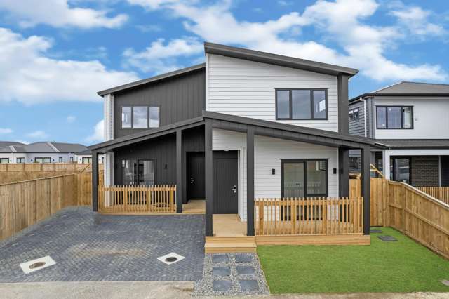 Must view family home in KARAKA!