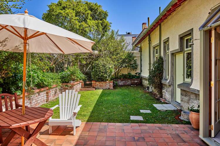 35 Marine Parade Eastbourne_14