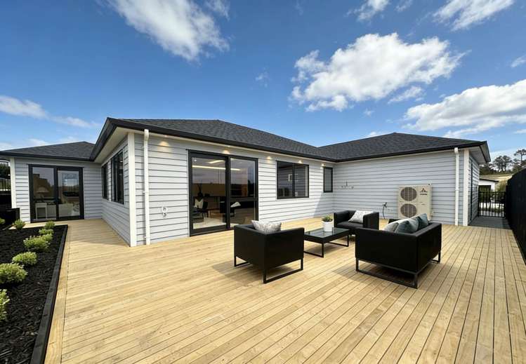 389 Te Taruna Drive_2