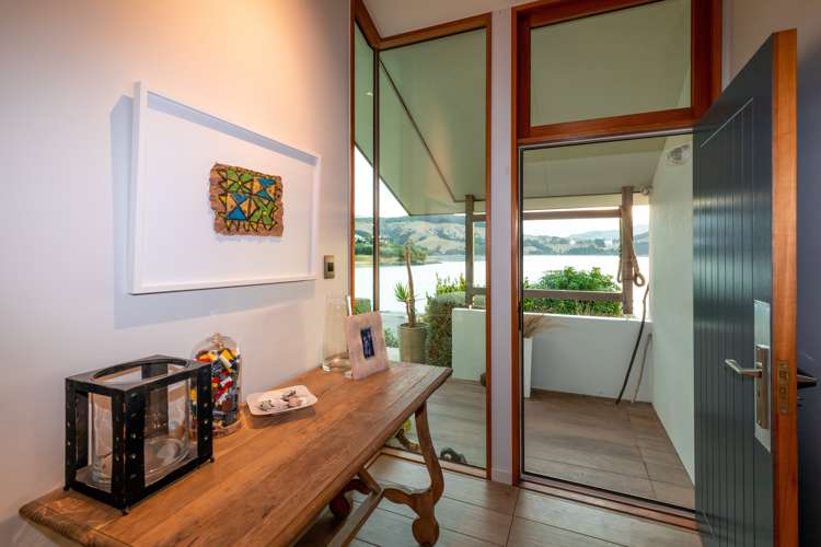 425 Marine Drive Charteris Bay_7