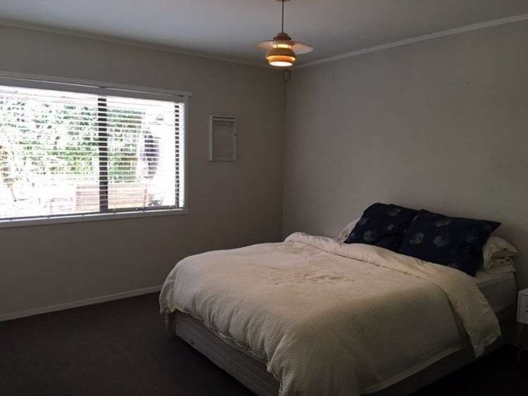 2/135 Edmonton Road Te Atatu South_8