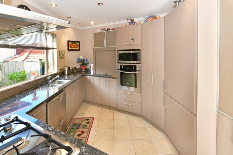 8/126 Whangaparaoa Road Red Beach_10