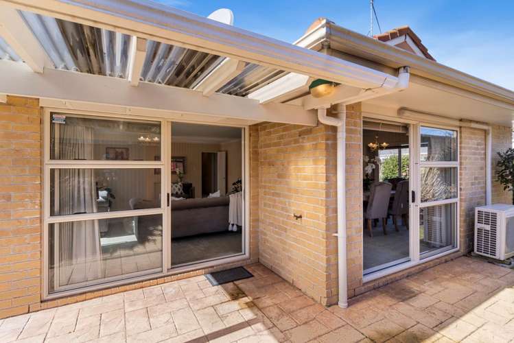 98b Beach Road Pahurehure_18