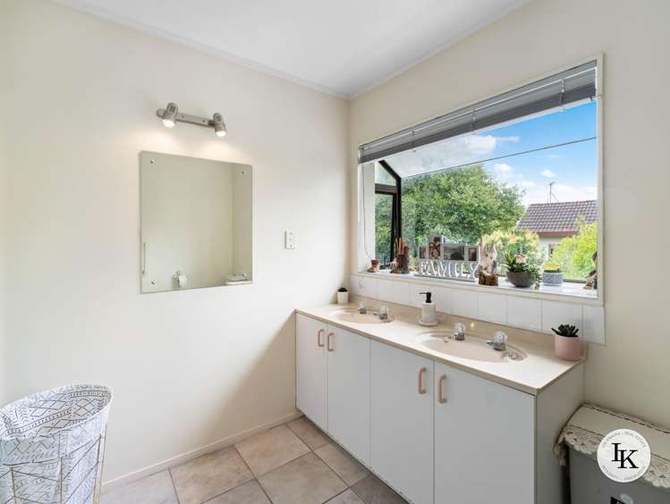 8 Carnoustie Drive Wattle Downs_16