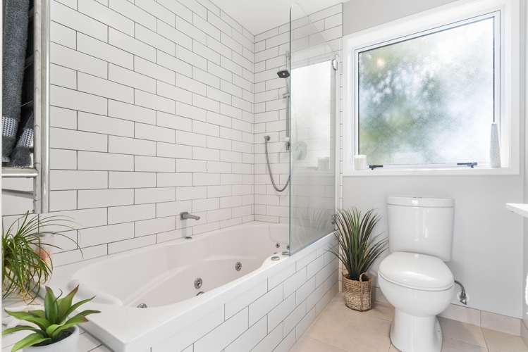 246 Rangatira Road Beach Haven_14