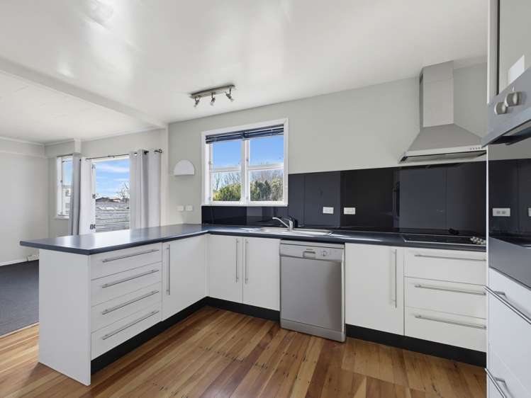 5 Mayfair Place Westown_20