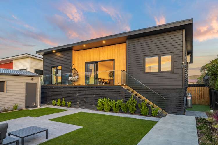 2/2 Mermaid Place Southshore_19