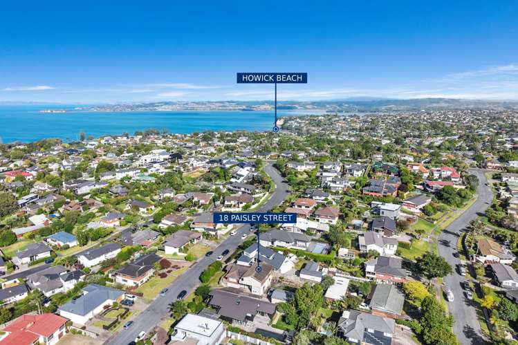 18 Paisley Street Mellons Bay_21