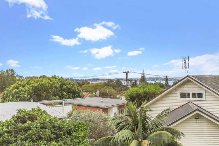 2/213 Queens Road Panmure_11