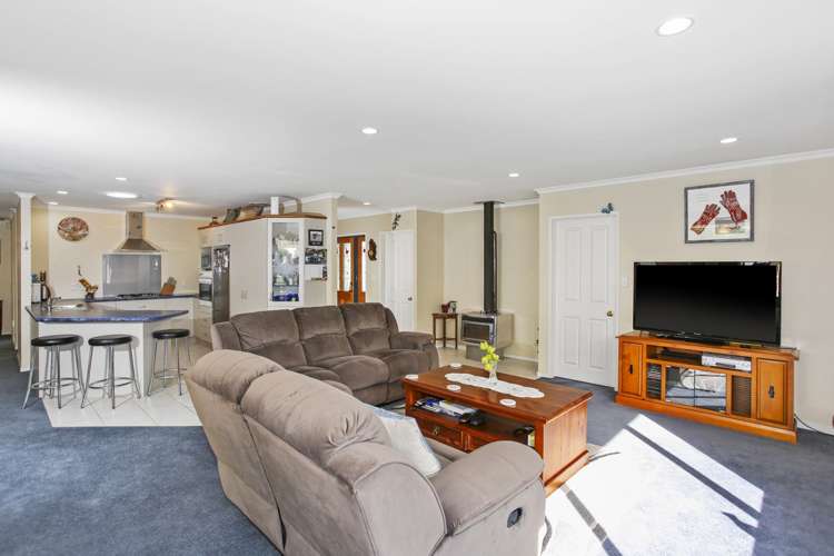 68 Lough Bourne Drive Pukekohe_5