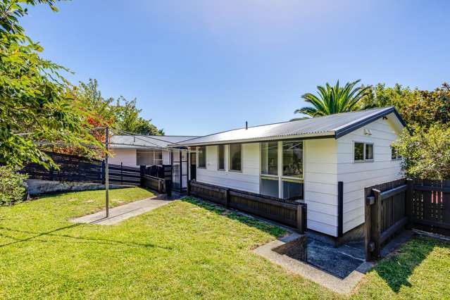 32 Antrim Crescent Wainuiomata_3