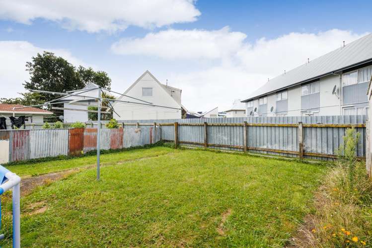 31 McGiffert Street Palmerston North Central_14