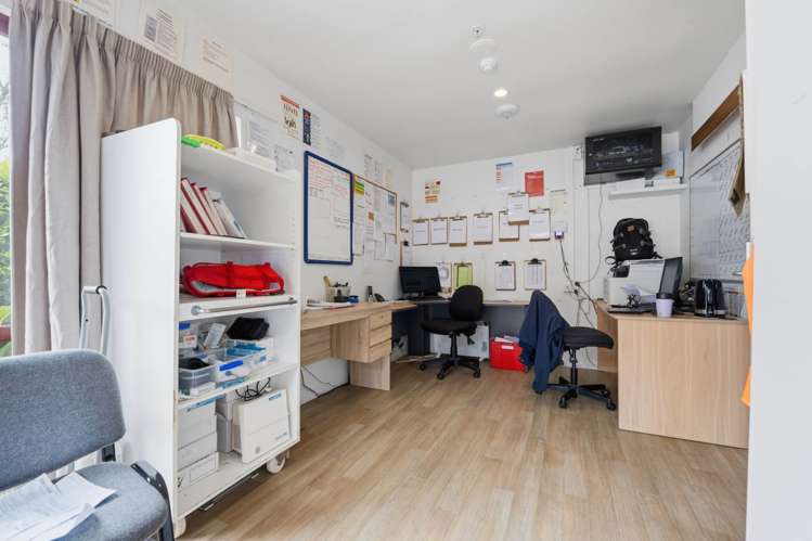 482 State Highway 16 Kumeu_31