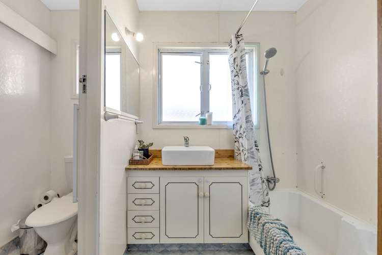 84 college street Motueka_16