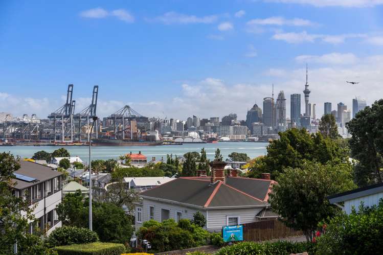 3/64 Victoria Road Devonport_5