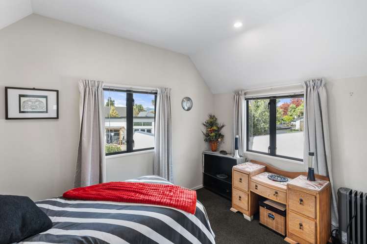 2/128b Mcfaddens Road Saint Albans_7