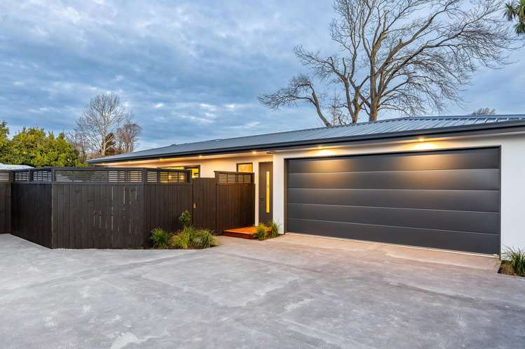 1 & 2/14 Grange Street Hillsborough_14