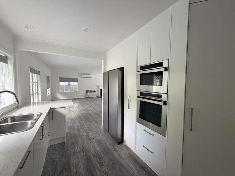 30 Glencourt Place 10878_5