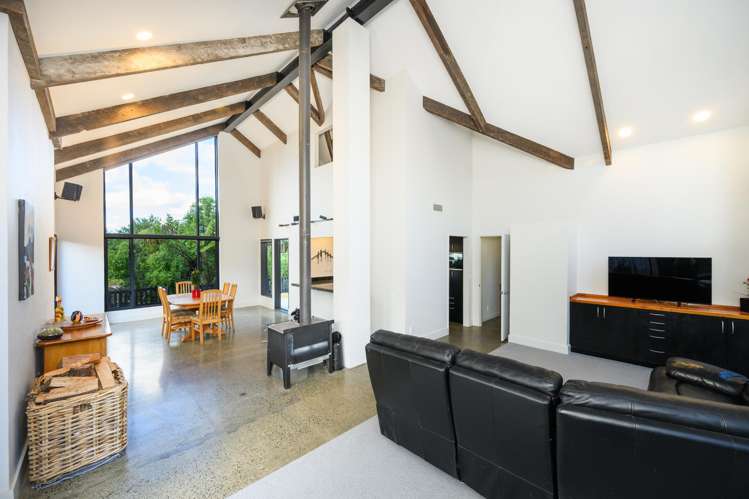 151 Summerhill Drive Fitzherbert_14