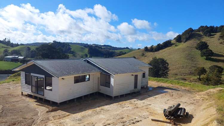 1261 Hukerenui Road Hukerenui_6