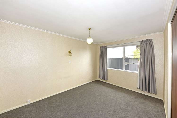 2/2 Loreto Place Hornby_7