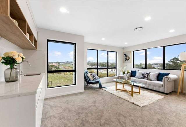 FOUR MASTER SUITES + GRANNY FLAT - QUIET CUL-DE-SAC!