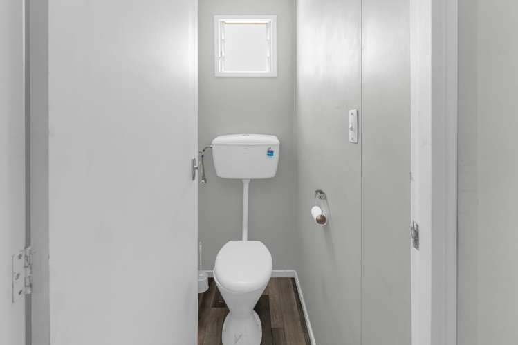 11 Railway Esplanade Gore_21