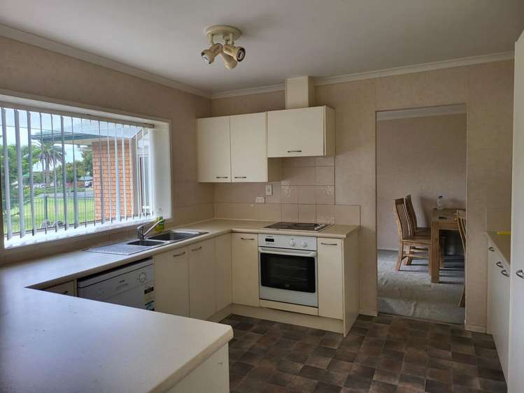 69 Medvale Avenue Flat Bush_5