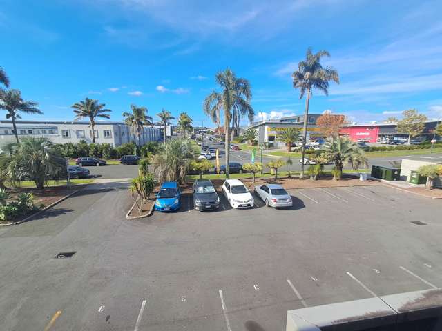 133M² FIRST FLOOR OFFICE