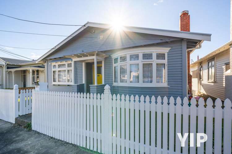 27 Helston Road_0