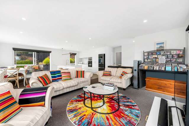 8 Seventh View Avenue Beachlands_2