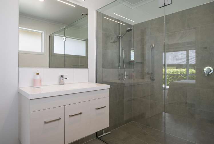 6 Langdale Drive Richmond_10