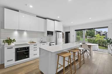 28/27 Powell Street_2