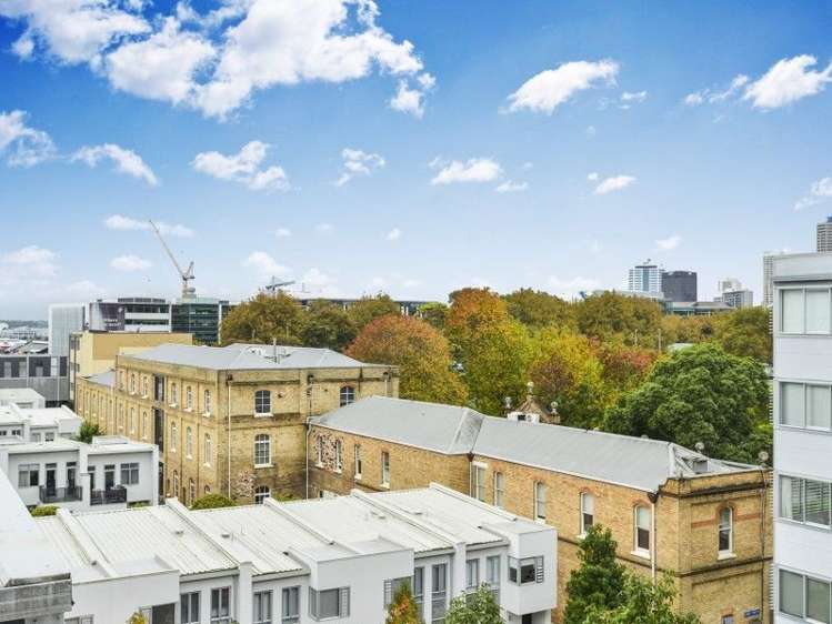 4b/4 Fisher-Point Drive Auckland Central_2