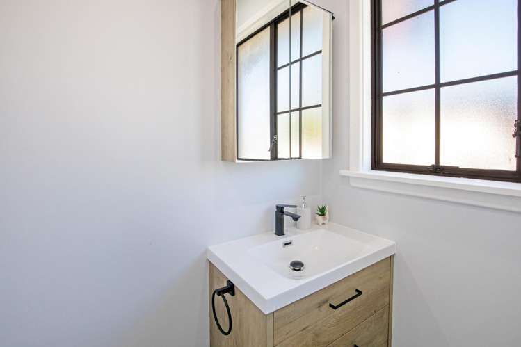 17 Cryer Street Southbridge_16